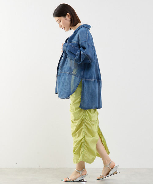 SOFFITTO(ソフィット)の「Soffittoロゴ刺繍入りシアーデニムビックシャツ(シャツ/ブラウス・レディース・ケミカルウォッシュ・FREE)」の19枚目の写真