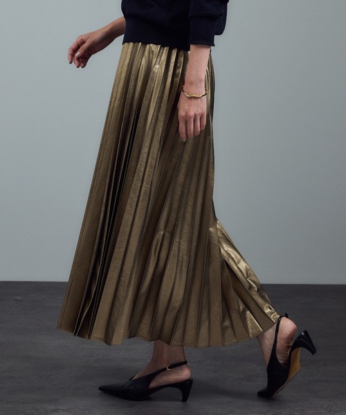 SALON adam et rope'（サロン アダム エ ロペ）の「ウォッシャブルメタリックプリーツスカート 2（スカート・レディース・シルバー/その他1・FREE）」の2枚目の写真