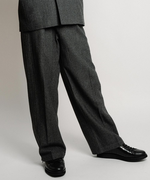 Subciety（サブサエティ）の「Herringbone side zip wide slacks
