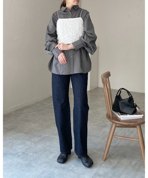 She's Closet（シーズクローゼット）の「長袖オーバーサイズ ウエストタック ロングカラーシャツ ブラウス（シャツ/ブラウス・レディース・ブルー/ブラウン/チャコールグレー/ホワイト/ピンク/イエロー・FREE）」の15枚目の写真