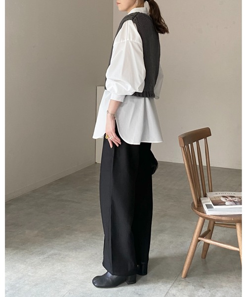 She's Closet（シーズクローゼット）の「長袖オーバーサイズ ウエストタック ロングカラーシャツ ブラウス（シャツ/ブラウス・レディース・ブルー/ブラウン/チャコールグレー/ホワイト/ピンク/イエロー・FREE）」の21枚目の写真