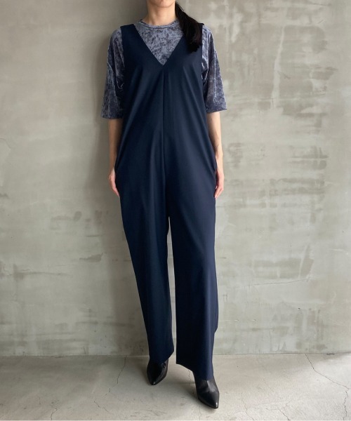HELIOPOLE(エリオポール)の「JUMP SUITS (V NECK)(その他パンツ・レディース・ブラック/ネイビー・38/36)」の20枚目の写真