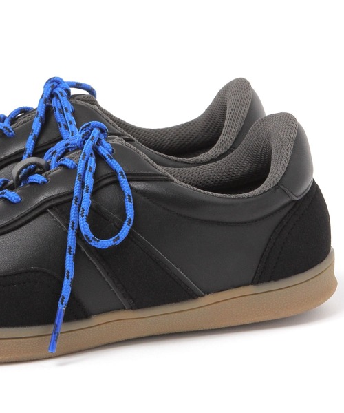 BAYFLOW（ベイフロー）の「[抗菌防臭＆撥水加工付き]替え紐付きスニーカー（スニーカー・レディース・オフホワイト/ブラック・LARGE/MEDIUM）」の14枚目の写真