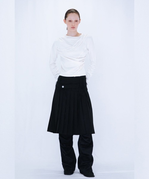VIAVANDA（ヴィアヴァンダ）の「STRINGS LONG SLEEVE（Tシャツ/カットソー・レディース・ブラック/ホワイト・FREE）」の4枚目の写真