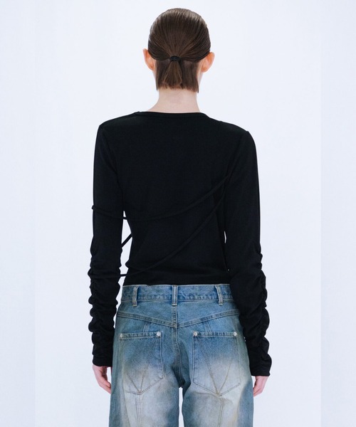 VIAVANDA（ヴィアヴァンダ）の「STRINGS LONG SLEEVE（Tシャツ/カットソー・レディース・ブラック/ホワイト・FREE）」の8枚目の写真