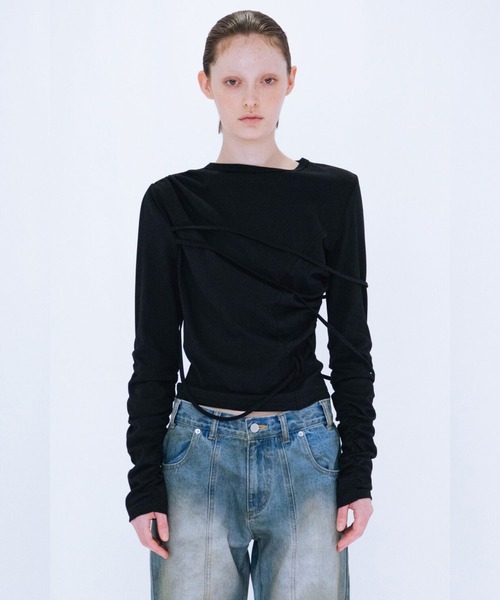 VIAVANDA（ヴィアヴァンダ）の「STRINGS LONG SLEEVE（Tシャツ/カットソー・レディース・ブラック/ホワイト・FREE）」の9枚目の写真