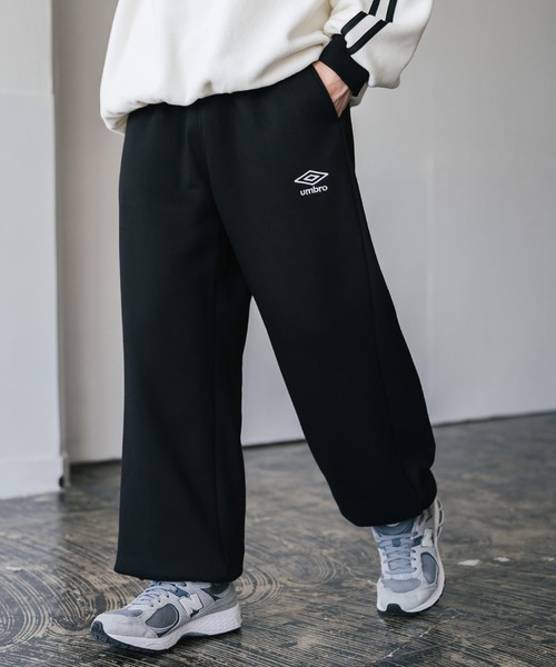 UMBRO 別注コラボ裏起毛ワンポイントロゴ刺繍イージーワイドストレート