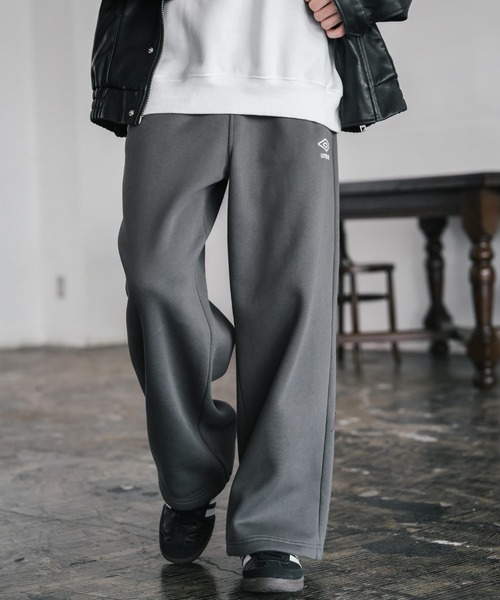 UMBRO 別注コラボ裏起毛ワンポイントロゴ刺繍イージーワイドストレート