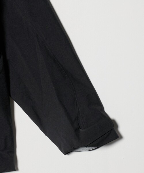 DESCENTE ALLTERRAIN（デサント　オルテライン）の「＜DESCENTE ALLTERRAIN＞HARD SHELL JACKET CREAS /ハードシェルジャケット（マウンテンパーカー・メンズ・ブラック/ダークグレー・M/XL/L）」の5枚目の写真