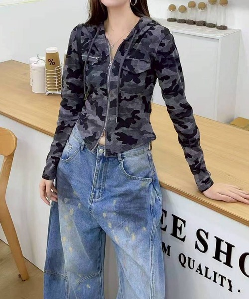SpRay(スプレイ)の「迷彩Wジップパーカー(パーカー・レディース・カーキ/グレー・MEDIUM/LARGE)」の14枚目の写真