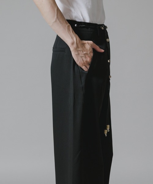 Theater code（シアターコード）の「【26SS再入荷】Beaded Rope Belt Tapered Pants with Slacks Style / ビーズロープベルト付き スラックス風テーパードパンツ（スラックス・メンズ・ブラック/グレー・M/L）」の9枚目の写真