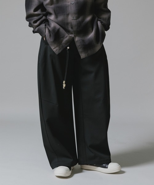 Theater code（シアターコード）の「【26SS再入荷】Beaded Rope Belt Tapered Pants with Slacks Style / ビーズロープベルト付き スラックス風テーパードパンツ（スラックス・メンズ・ブラック/グレー・M/L）」の21枚目の写真