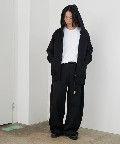 Theater code（シアターコード）の「【26SS再入荷】Beaded Rope Belt Tapered Pants with Slacks Style / ビーズロープベルト付き スラックス風テーパードパンツ（スラックス・メンズ・ブラック/グレー・M/L）」の16枚目の写真
