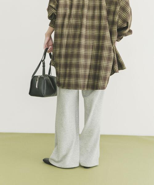 ITEMS URBANRESEARCH（アイテムズ アーバンリサーチ）の「ラメスウェットイージーパンツ（その他パンツ・レディース・ホワイト/グレー・FREE）」の14枚目の写真