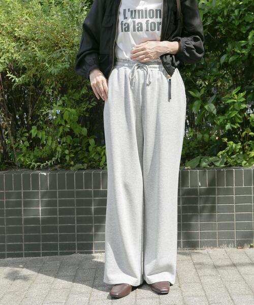 ITEMS URBANRESEARCH（アイテムズ アーバンリサーチ）の「ラメスウェットイージーパンツ（その他パンツ・レディース・ホワイト/グレー・FREE）」の8枚目の写真