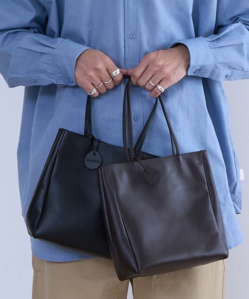 MADULI（マドゥリ）の「MADULI マドゥリ レザーペーパーバッグ(20539)（トートバッグ・メンズ・ブラック/ダークブラウン・FREE）」の10枚目の写真