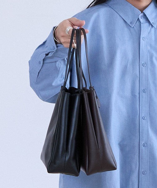 MADULI（マドゥリ）の「MADULI マドゥリ レザーペーパーバッグ(20539)（トートバッグ・メンズ・ブラック/ダークブラウン・FREE）」の11枚目の写真