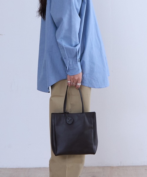 MADULI（マドゥリ）の「MADULI マドゥリ レザーペーパーバッグ(20539)（トートバッグ・メンズ・ブラック/ダークブラウン・FREE）」の8枚目の写真