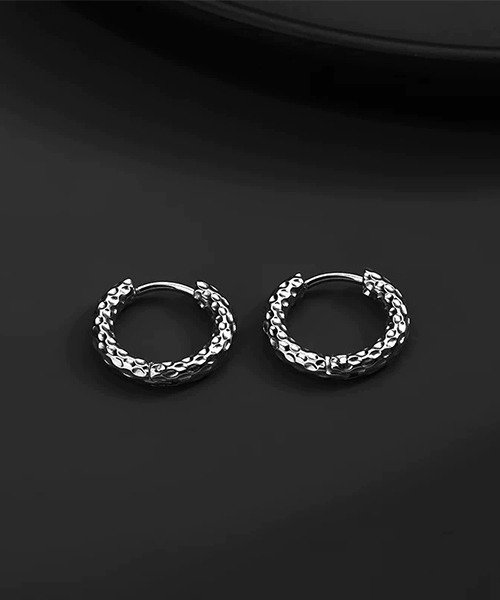 WARAIJOGO(ワライジョウゴ)の「【WARAIJOGO】EK438/デザインフープリングペアピアス/メンズ/両耳用(NEZ)(ピアス(両耳用)・レディース・シルバー・FREE)」の3枚目の写真