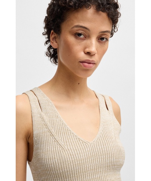 BOSS(ボス)の「ノースリーブ ニットトップス Vネック(Tシャツ/カットソー・レディース・ベージュ・XS/L/S/M)」の2枚目の写真