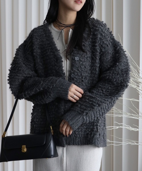 YENNA（イェンナ）の「【ポコポコVネックニットカーディガン】ニットアウター（ニット/セーター・レディース・チャコールグレー/ベージュ/アイボリー/ブルー・FREE）」の14枚目の写真