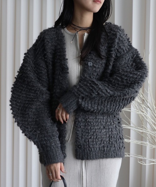 YENNA（イェンナ）の「【ポコポコVネックニットカーディガン】ニットアウター（ニット/セーター・レディース・チャコールグレー/ベージュ/アイボリー/ブルー・FREE）」の16枚目の写真