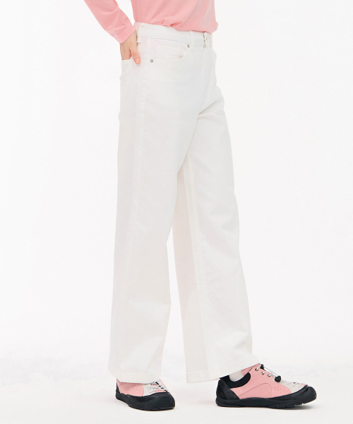 CHASECULT（チェイスカルト）の「女性 ホワイト ワイド デニムパンツ - ホワイト（デニムパンツ・レディース・ホワイト・67/70/64）」の3枚目の写真