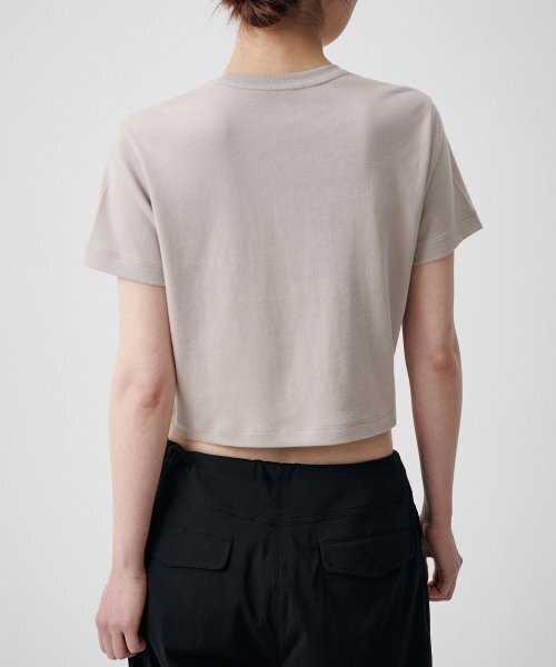 MUSINSA STANDARD WOMAN（ムシンサスタンダードウーマン）の「ウィメンズクルーネッククロップTシャツ[マッシュルーム]（Tシャツ/カットソー・レディース・その他・SMALL/MEDIUM/LARGE/X-LARGE/X-SMALL）」の6枚目の写真