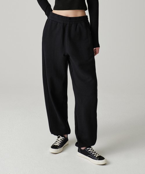 MUSINSA STANDARD WOMAN（ムシンサスタンダードウーマン）の「ウィメンズワイドスウェットパンツ[ブラック]（スウェットパンツ・レディース・その他・SMALL/MEDIUM/LARGE/X-SMALL）」の8枚目の写真
