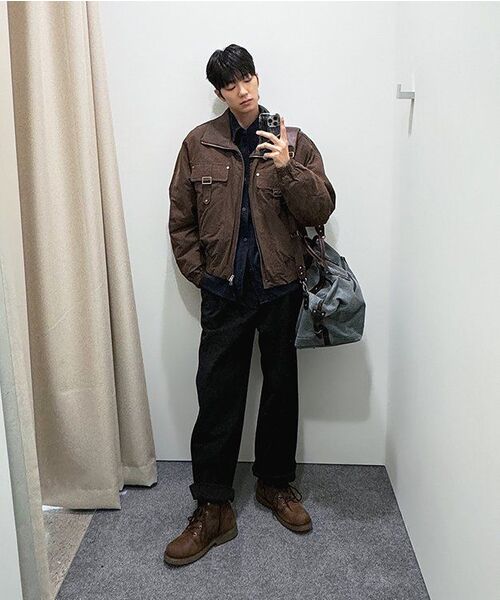 MUSINSA STANDARD（ムシンサスタンダード）の「ワンタックワイドバンディングデニムパンツ[ウォッシュドブラック]（デニムパンツ・メンズ・その他・40/38/42/36/34/32/30/26/28）」の6枚目の写真
