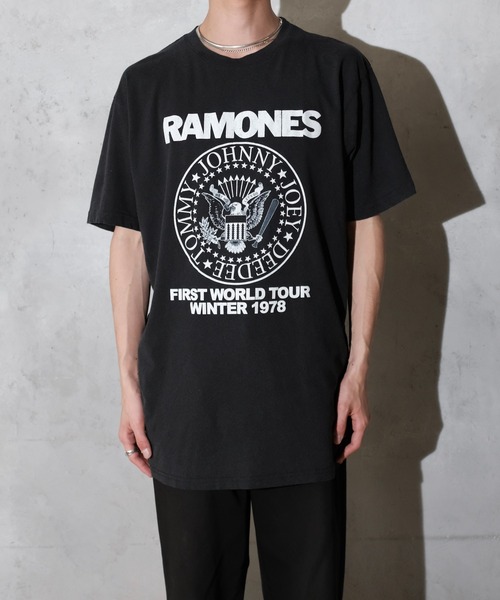 THRIFTY LOOK(スリフティールック)の「THRIFTY LOOK スリフティルック / THRIFTY"RAMONES"TEE(Tシャツ/カットソー・メンズ・ブラック・X-LARGE)」の8枚目の写真