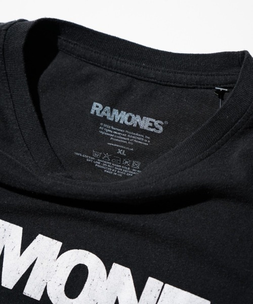 THRIFTY LOOK(スリフティールック)の「THRIFTY LOOK スリフティルック / THRIFTY"RAMONES"TEE(Tシャツ/カットソー・メンズ・ブラック・X-LARGE)」の2枚目の写真