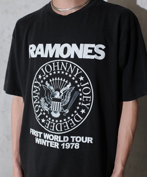 THRIFTY LOOK(スリフティールック)の「THRIFTY LOOK スリフティルック / THRIFTY"RAMONES"TEE(Tシャツ/カットソー・メンズ・ブラック・X-LARGE)」の11枚目の写真