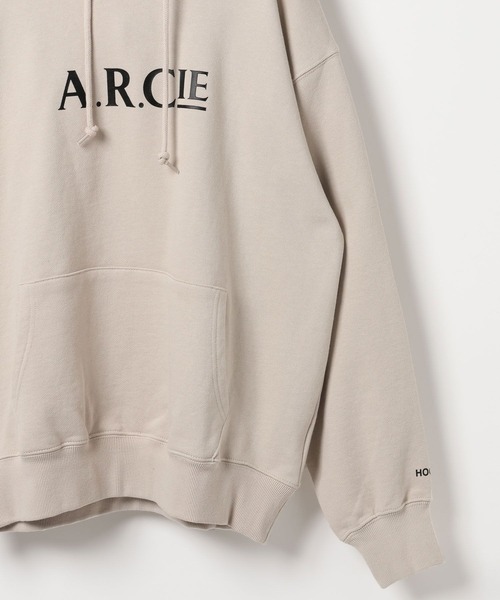 AMERICAN RAG CIE（アメリカンラグシー）の「【AMERICAN RAG CIE】ロゴスウェットフーディー（パーカー・メンズ・ライトグレー・LARGE/MEDIUM）」の5枚目の写真