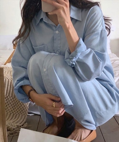 SallyLunn(サリーラン)の「デニムライクとろみシャツワンピ-ス(シャツ/ブラウス・レディース・ネイビー/ライトブルー・LARGE/MEDIUM)」の4枚目の写真