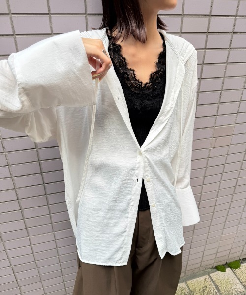 AIC.(エーアイシー)の「ワイドカフスフーディーオーバーシャツ(シャツ/ブラウス・レディース・オフホワイト/ブルー・FREE)」の1枚目の写真