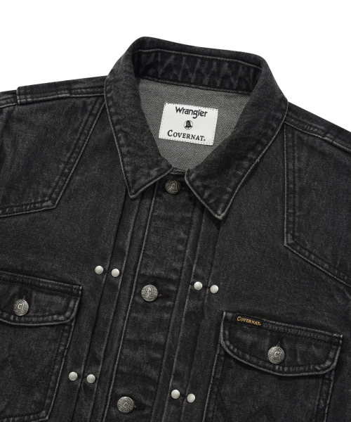 COVERNAT WOMAN（カバーナットウーマン）の「[COVERNAT x WRANGLER] ウィメンズ オリジナル デニム クロップ ベルト付きジャケット ダークグレー（デニムジャケット・レディース・その他・MEDIUM/SMALL）」の2枚目の写真