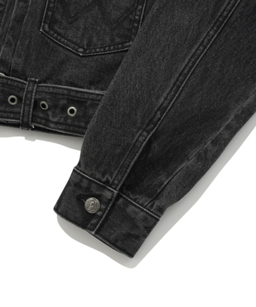 COVERNAT WOMAN（カバーナットウーマン）の「[COVERNAT x WRANGLER] ウィメンズ オリジナル デニム クロップ ベルト付きジャケット ダークグレー（デニムジャケット・レディース・その他・MEDIUM/SMALL）」の4枚目の写真