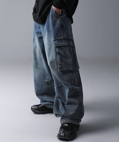 ZENDUST(ジェンダスト)の「Dart Accent Denim Pants BLACK(デニムパンツ・レディース・ブラック・MEDIUM/SMALL/X-LARGE/LARGE)」の3枚目の写真