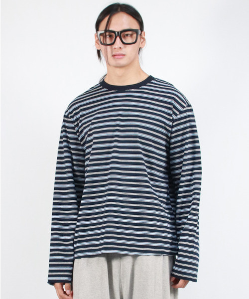 DEMARC(ドゥマーク)の「M MULTI STRIPE LONG SLEEVE TEE - Navy(Tシャツ/カットソー・メンズ・その他・MEDIUM/LARGE)」の2枚目の写真