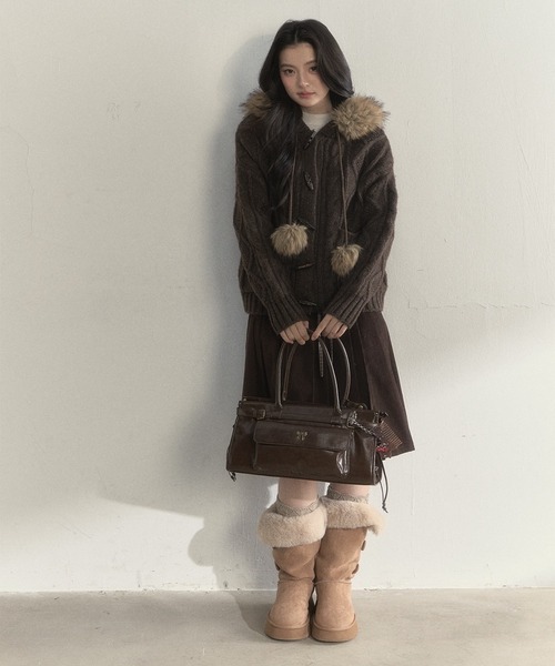 SunsetPark(サンセットパーク)の「フェイクファーポンポン付 ケーブル編みニットフーディー SP25a057【SunsetPark】【2025AW】(ニット/セーター・レディース・グレー/ブラウン/アイボリー・S/M)」の10枚目の写真
