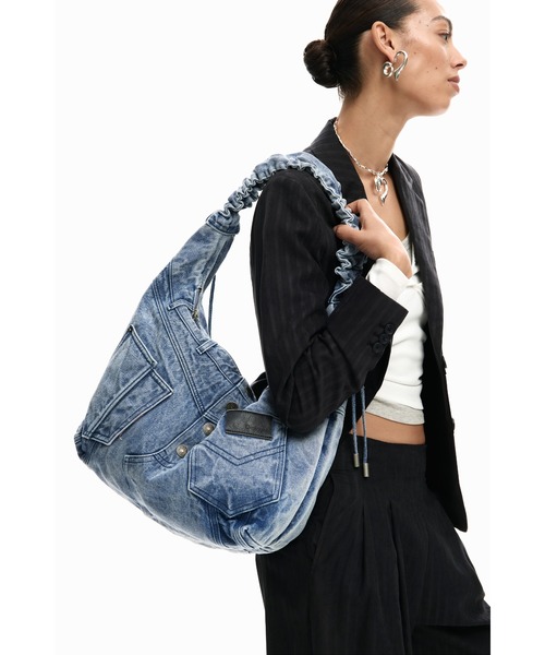 Desigual(デシグアル)の「デニム ギャザーハンドル ショルダーバッグ(ショルダーバッグ・レディース・ブルー・FREE)」の6枚目の写真