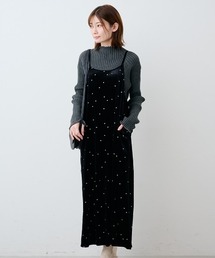 IEDIT | ＩＥＤＩＴ　ランダムドット刺しゅうが華やかな　カットソーベロアキャミワンピース〈ブラック〉(ワンピース)