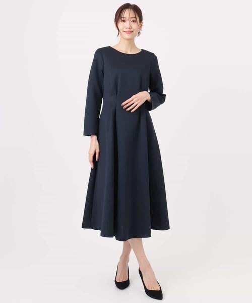 MK MICHEL KLEIN（エムケーミッシェルクラン）の「スムースダンボール タックワンピース/洗える（ワンピース・レディース・ライトグレー/ネイビー・38）」の5枚目の写真