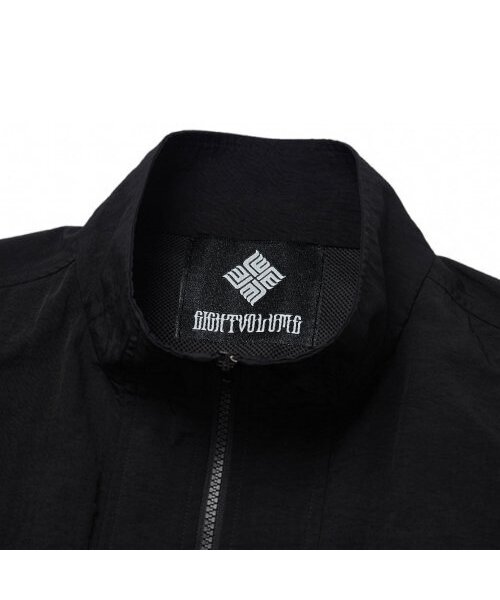 EIGHTVOLUME(エイトボリューム)の「EV E エンブレム コーチジャケット(ブラック)(ナイロンジャケット・メンズ・その他・ONESIZE)」の2枚目の写真