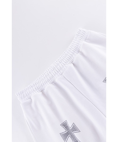 UNKNOWN LONDON（アンノウン・ロンドン）の「スエットパンツ｜White Cross Rhinestone Jogger｜Unknown London（スウェットパンツ・メンズ・ホワイト・MEDIUM/LARGE/X-LARGE/SMALL）」の5枚目の写真