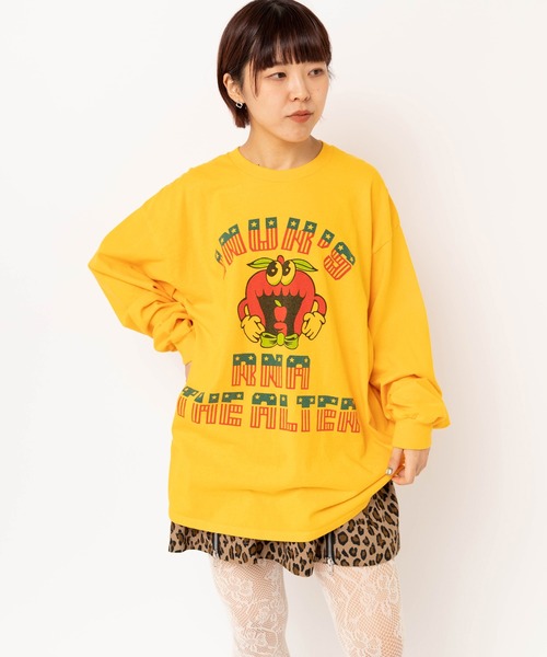 RNA（アールエヌエー）の「M2617 ジャンクアップルプリントロンＴ（Tシャツ/カットソー・レディース・ブラック/ホワイト/オレンジ・MEDIUM）」の10枚目の写真