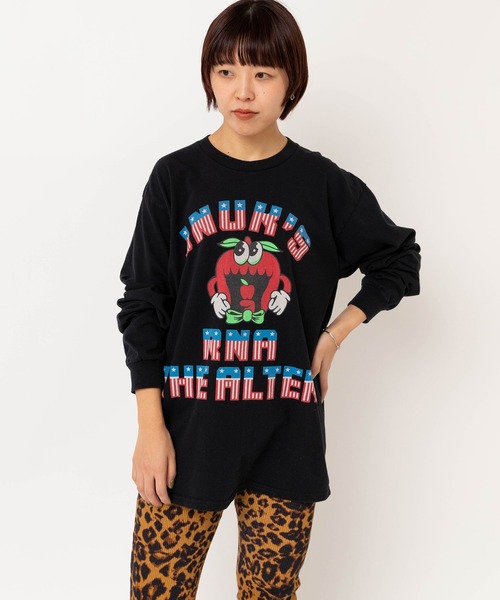 RNA（アールエヌエー）の「M2617 ジャンクアップルプリントロンＴ（Tシャツ/カットソー・レディース・ブラック/ホワイト/オレンジ・MEDIUM）」の5枚目の写真