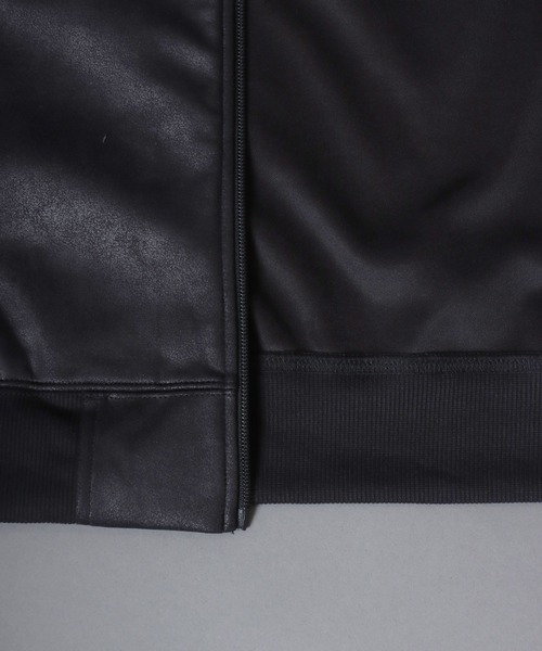 ANPAS(アンパス)の「Faux Leather-Style Collared Light Jacket/PUレザー風襟付きブルゾン フェイクレザー加工ジャケット ライトアウター メンズ(ブルゾン・メンズ・ブラウン/ブラック・M/L/LL)」の11枚目の写真