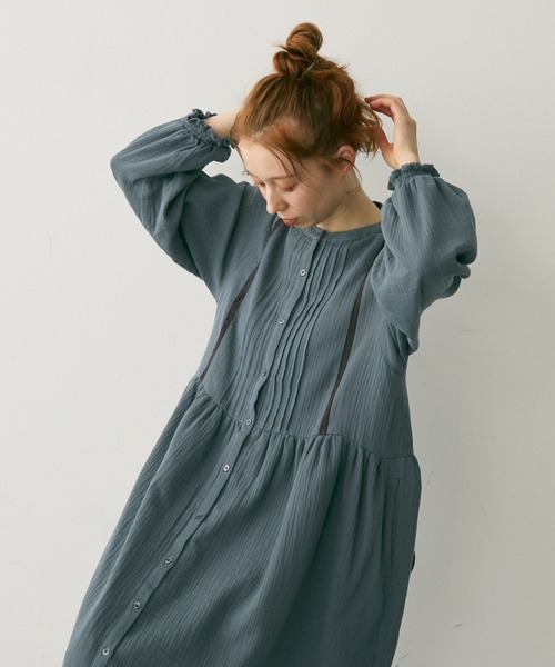 Crisp(クリスプ)の「タックレースダブルガーゼワンピース(ワンピース・レディース・レッド/グレイッシュブルー・FREE)」の11枚目の写真